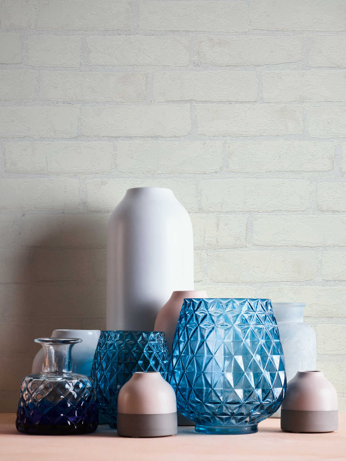 A.S. Création papier peint Designed in White
