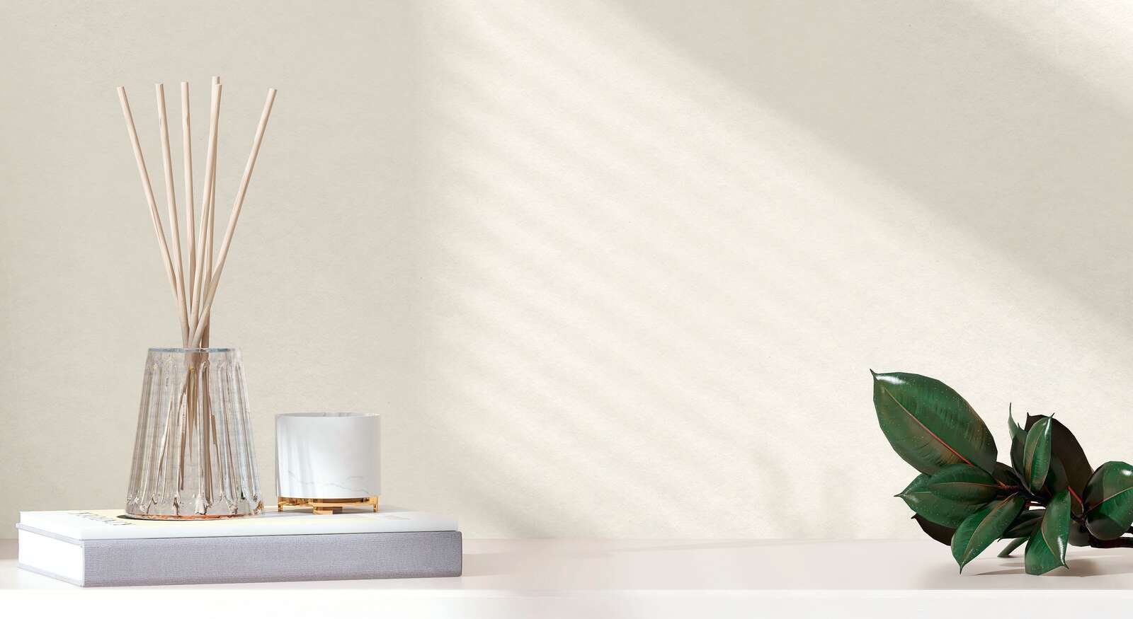 A.S. Création papier peint Designed in White